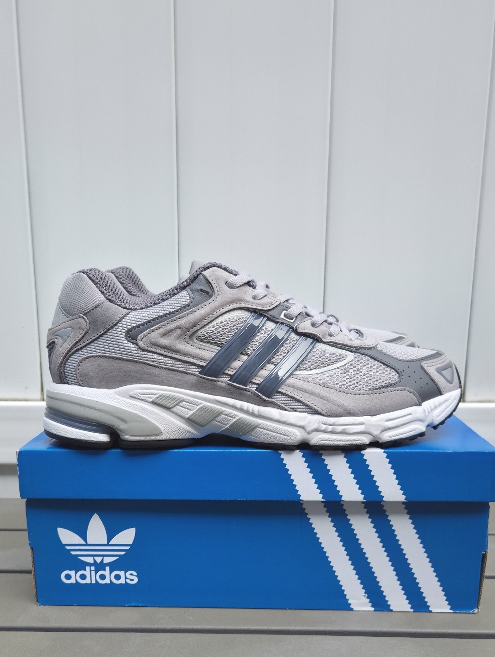 Adidas Response CL 10.5 Grey/Blue Clean Pair w/ Box - Picture 1 of 10